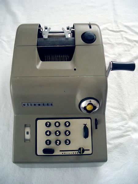 Olivetti Rechenmaschine.JPG